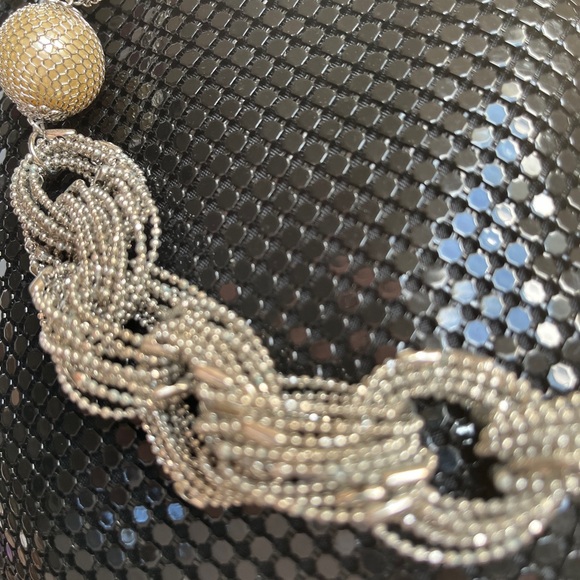 Uniquely designed Silvertone chain link and pearl necklace-24 inches long - Picture 2 of 7